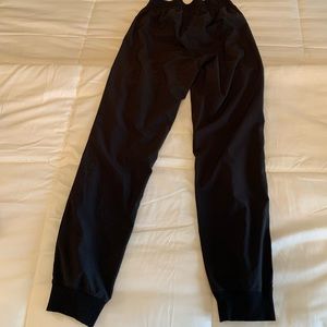 Lululemon size 0 jogger like new condition